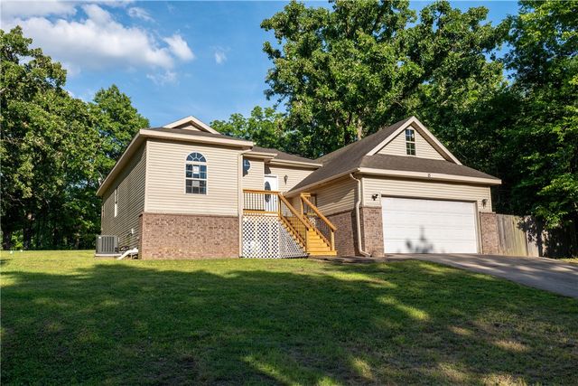 15 Coalburn Circle, Bella Vista, AR 72715