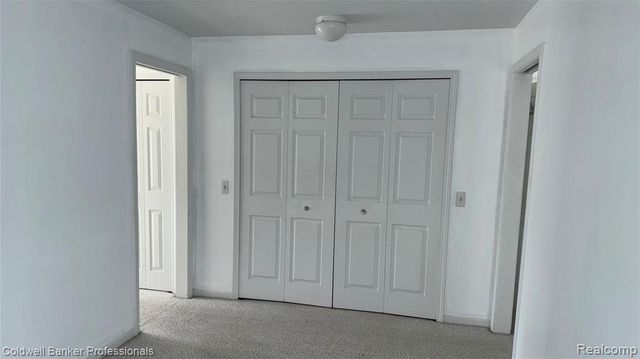 309 Country Club Drive 25, Saint Clair Shores, MI 48082