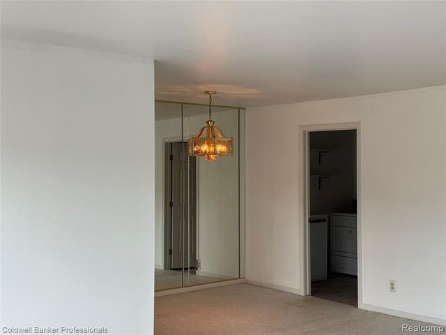 309 Country Club Drive 25, Saint Clair Shores, MI 48082