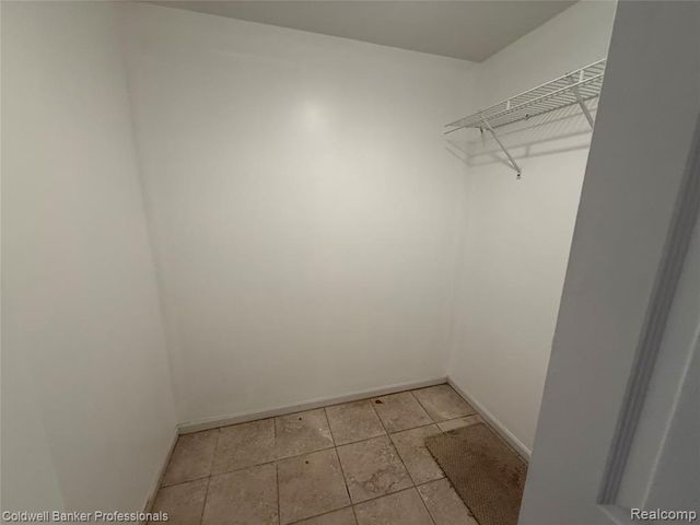 309 Country Club Drive 25, Saint Clair Shores, MI 48082
