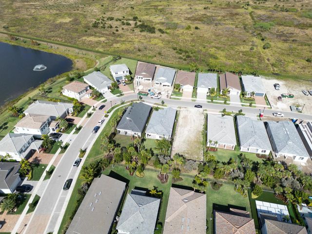 10717 Northbrook Circle, Palm Beach Gardens, FL 33412