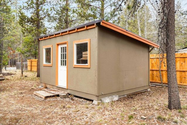 56244 Black Duck Road, Bend, OR 97707