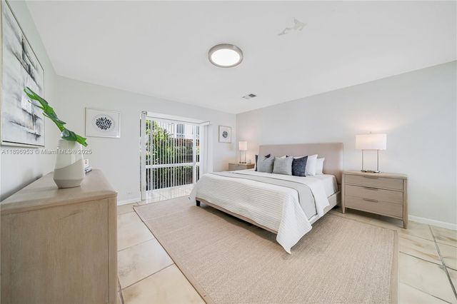 640 S Mashta Dr, Key Biscayne, FL 33149