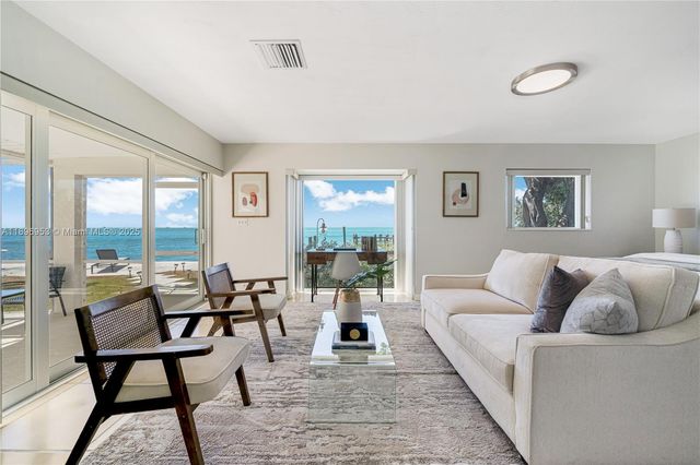 640 S Mashta Dr, Key Biscayne, FL 33149