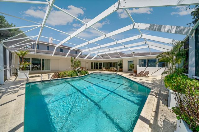 640 S Mashta Dr, Key Biscayne, FL 33149