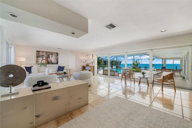 640 S Mashta Dr, Key Biscayne, FL 33149