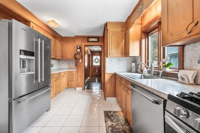 79 Butler Rd, Quincy, MA 02169