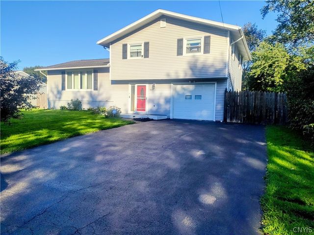 410 Stillwell Circle, Dewitt, NY 13057