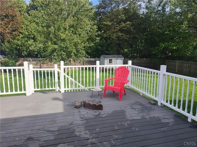 410 Stillwell Circle, Dewitt, NY 13057