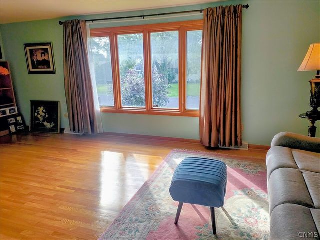 410 Stillwell Circle, Dewitt, NY 13057