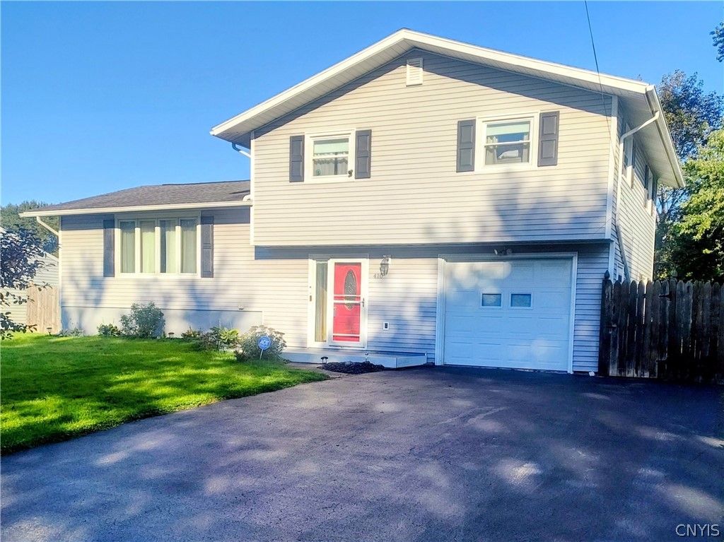 410 Stillwell Circle, Dewitt, NY 13057