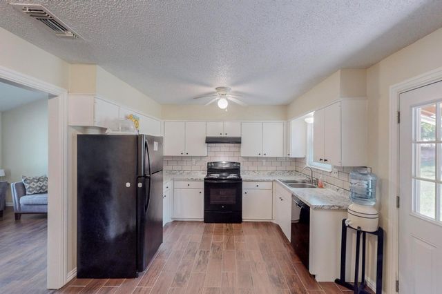 204 Pine Street, Keene, TX 76059