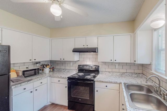 204 Pine Street, Keene, TX 76059