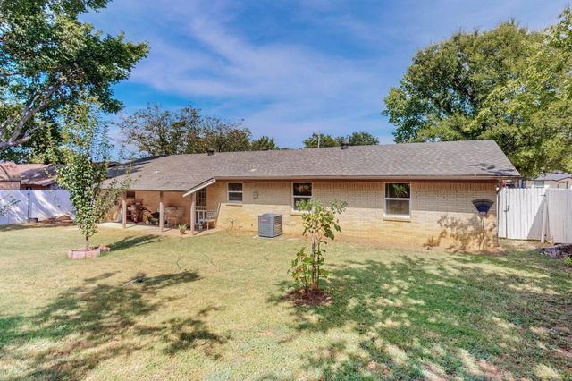 204 Pine Street, Keene, TX 76059