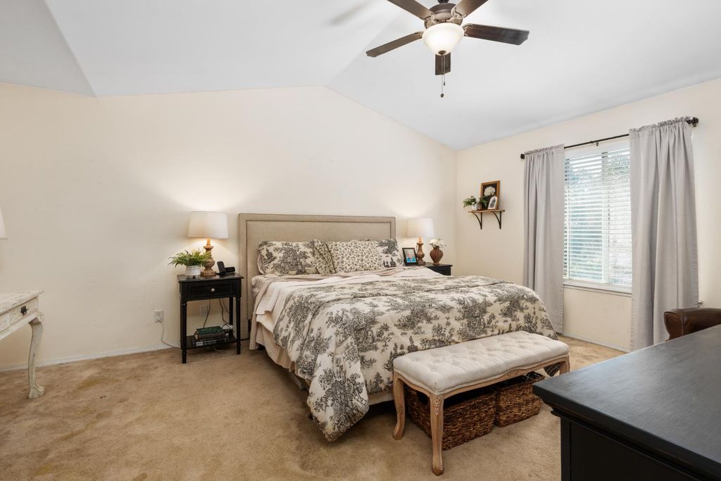 Image 22 of property listing at 5123 W Browning Avenue, Fresno, CA 93722
