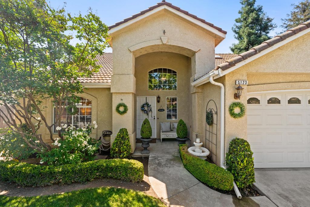 Image 4 of property listing at 5123 W Browning Avenue, Fresno, CA 93722