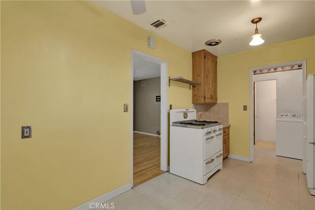 14766 Kingsbury Street, San Fernando, CA 91345