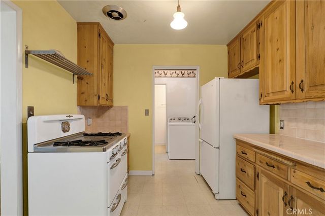14766 Kingsbury Street, San Fernando, CA 91345
