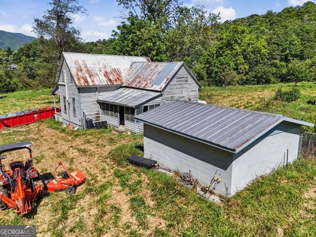 323 Burch Cove Road, Hayesville, NC 28904