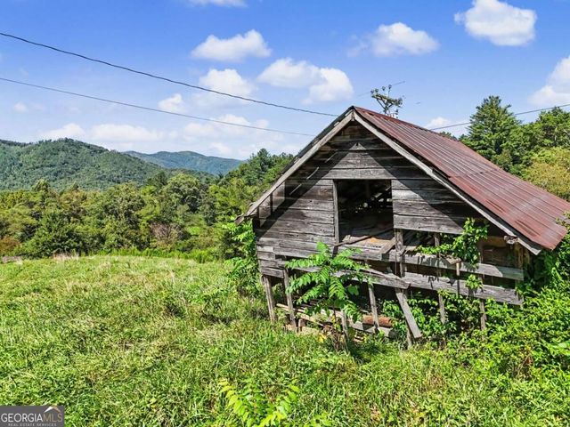 323 Burch Cove Road, Hayesville, NC 28904