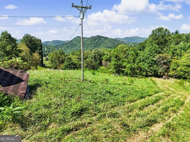 323 Burch Cove Road, Hayesville, NC 28904