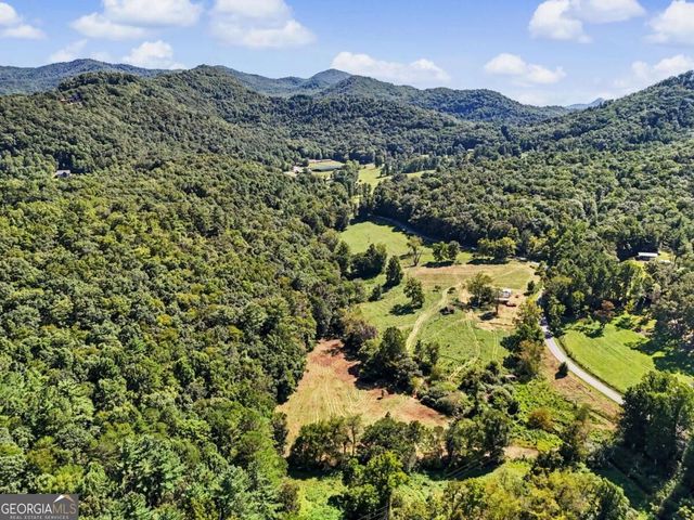 323 Burch Cove Road, Hayesville, NC 28904
