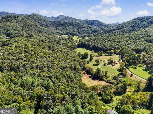 323 Burch Cove Road, Hayesville, NC 28904