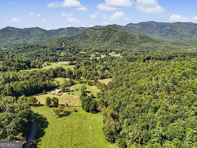 323 Burch Cove Road, Hayesville, NC 28904