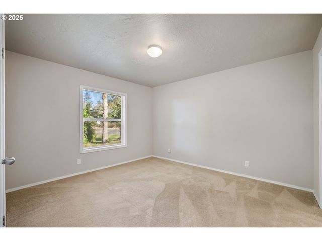 7980 16TH St, Bay City, OR 97107