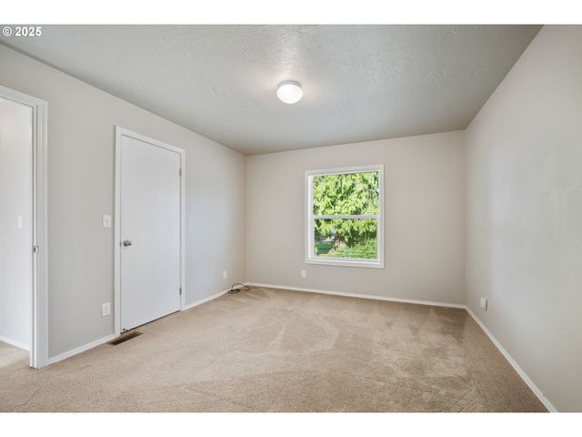 7980 16TH St, Bay City, OR 97107