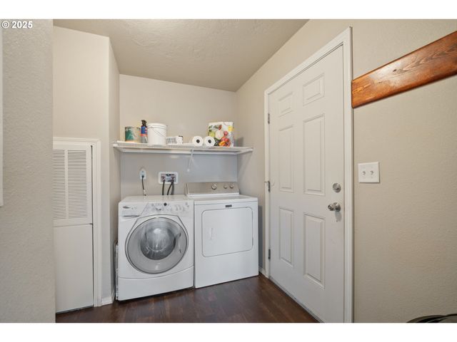 7980 16TH St, Bay City, OR 97107