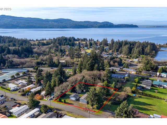 7980 16TH St, Bay City, OR 97107