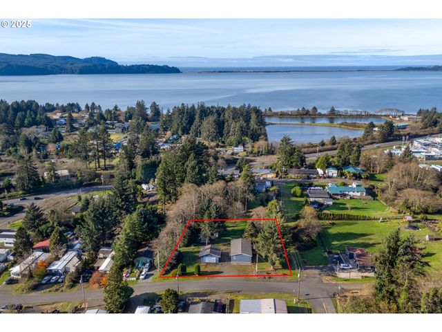 7980 16TH St, Bay City, OR 97107