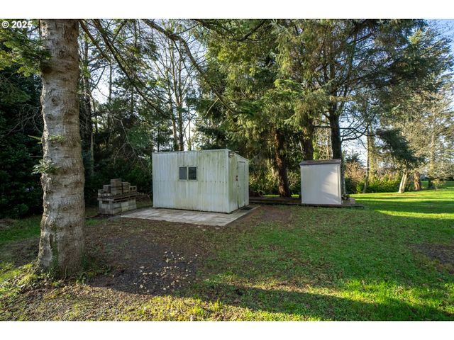 7980 16TH St, Bay City, OR 97107