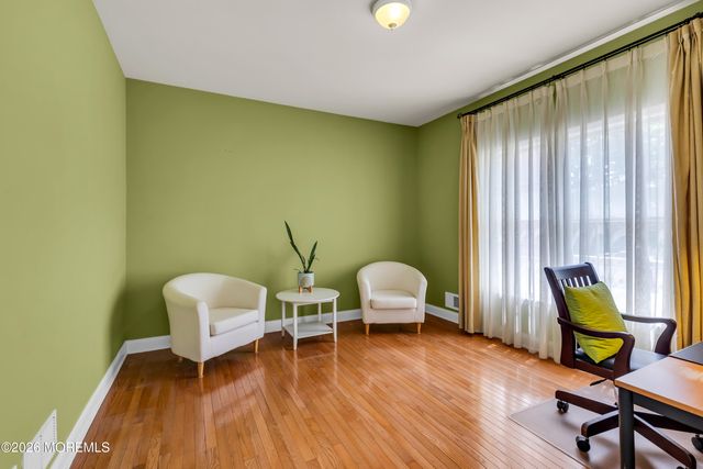 17 Diamond Hill Road, Marlboro, NJ 07746