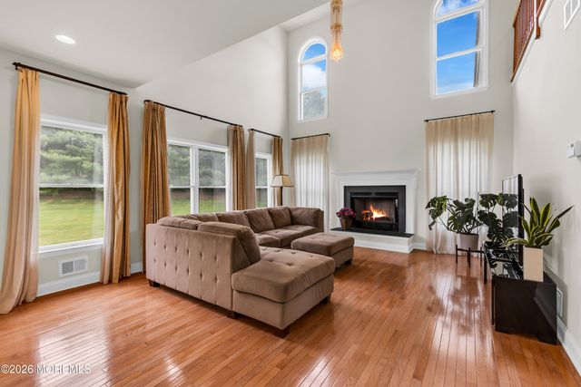17 Diamond Hill Road, Marlboro, NJ 07746