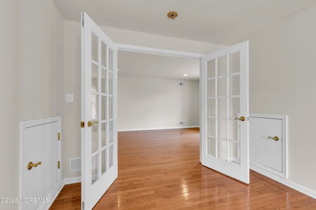 17 Diamond Hill Road, Marlboro, NJ 07746