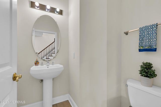 17 Diamond Hill Road, Marlboro, NJ 07746