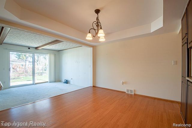 14159 Ivanhoe Drive, Warren, MI 48088