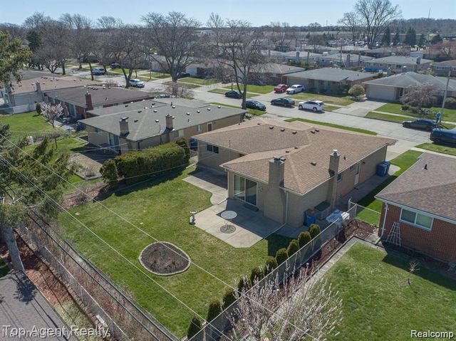 14159 Ivanhoe Drive, Warren, MI 48088