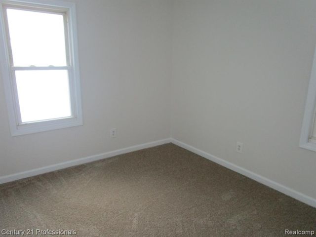 22811 Purdue Avenue, Farmington, MI 48336