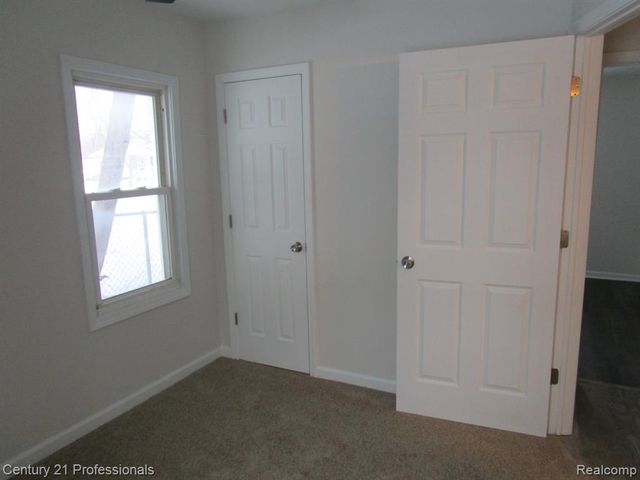 22811 Purdue Avenue, Farmington, MI 48336