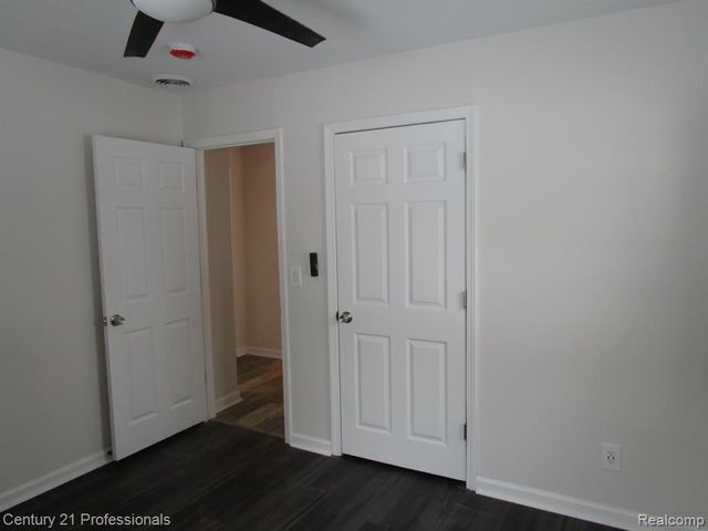 22811 Purdue Avenue, Farmington, MI 48336