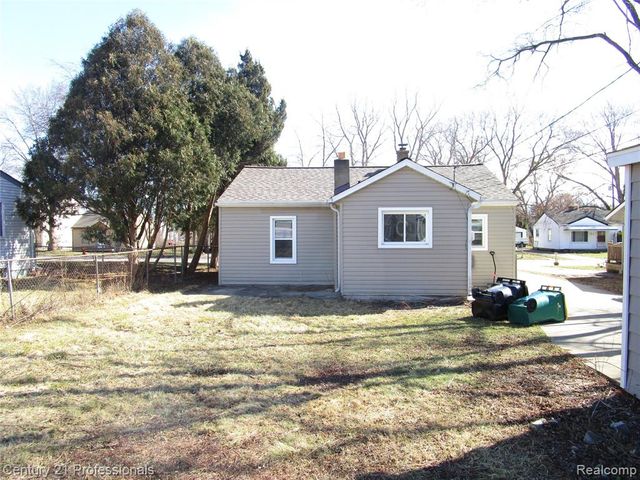 22811 Purdue Avenue, Farmington, MI 48336