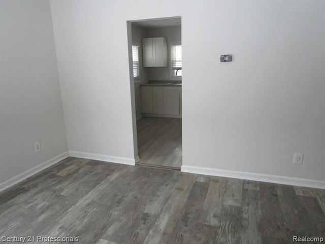 22811 Purdue Avenue, Farmington, MI 48336