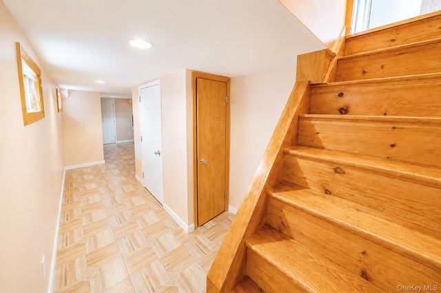 937 N 7th Street, New Hyde Park, NY 11040