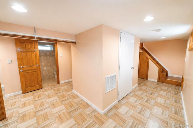 937 N 7th Street, New Hyde Park, NY 11040
