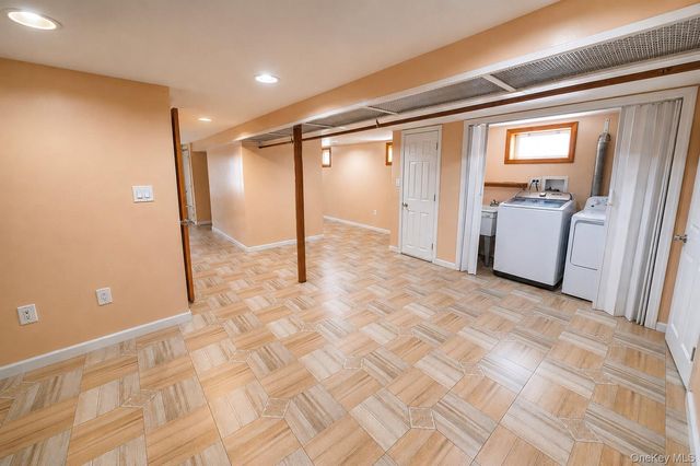 937 N 7th Street, New Hyde Park, NY 11040