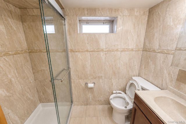 937 N 7th Street, New Hyde Park, NY 11040