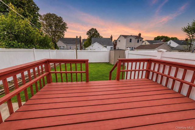 937 N 7th Street, New Hyde Park, NY 11040